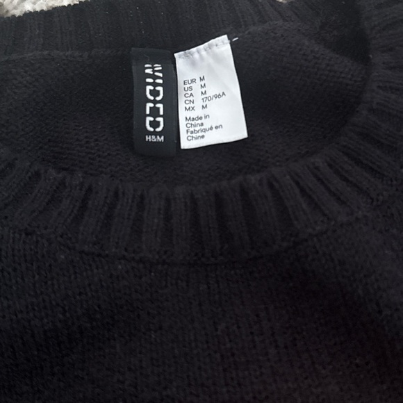 Christmas Sweater !📍💡 - Picture 3 of 3